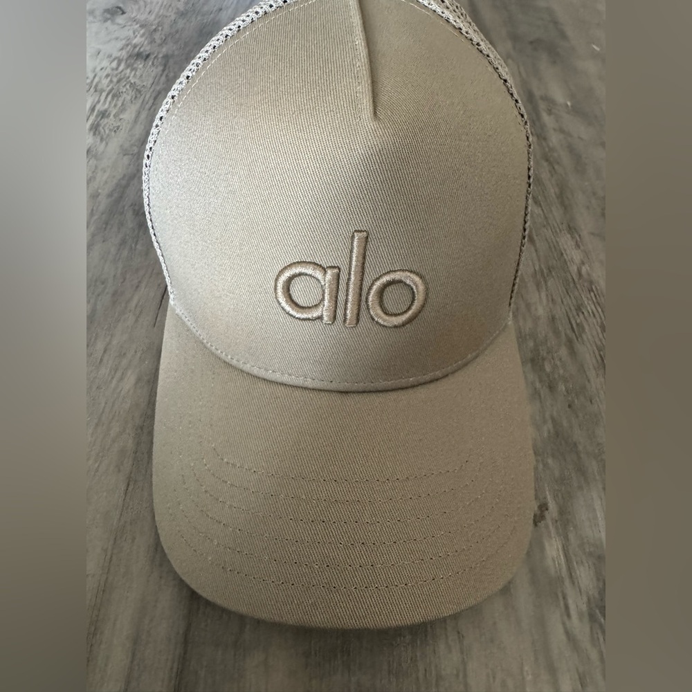 ALO Yoga Tan Baseball Cap